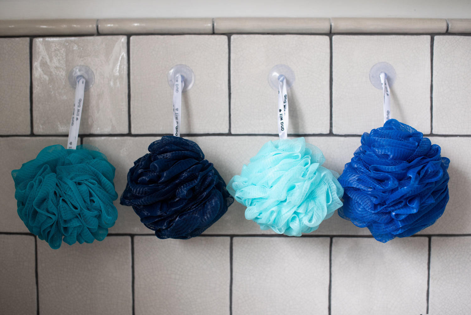 Super Soft Large Exfoliating Puffs made from Recycled Materials - Outlet Ana Wiz