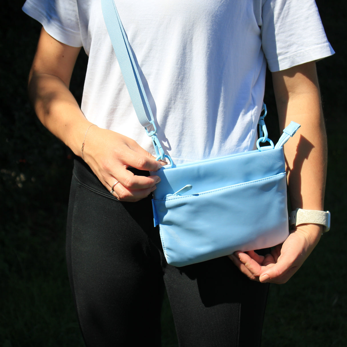 Waterproof Crossbody Dog Walking Bag Pet Wiz