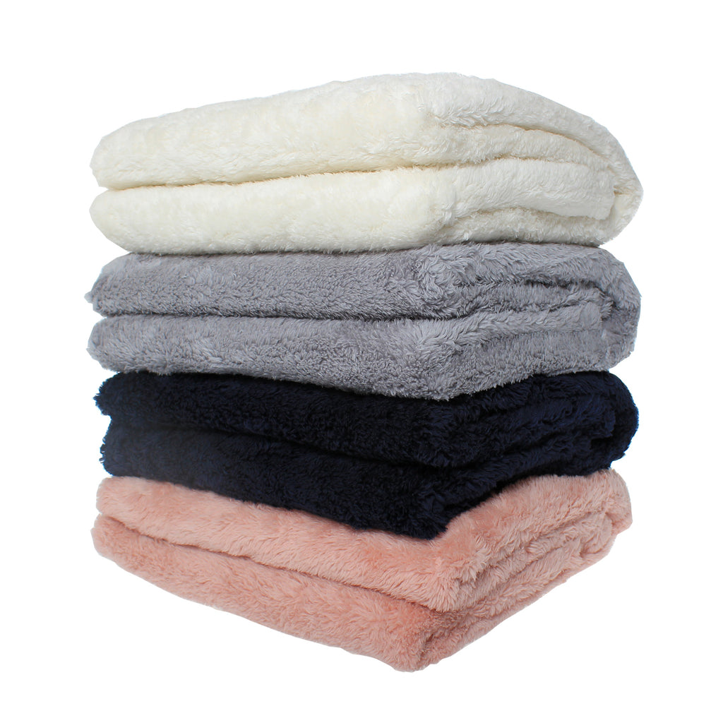 Fluffy Fleece Blanket - Soft & Warm Throw for Dogs & Cats Blankets Pet Wiz   