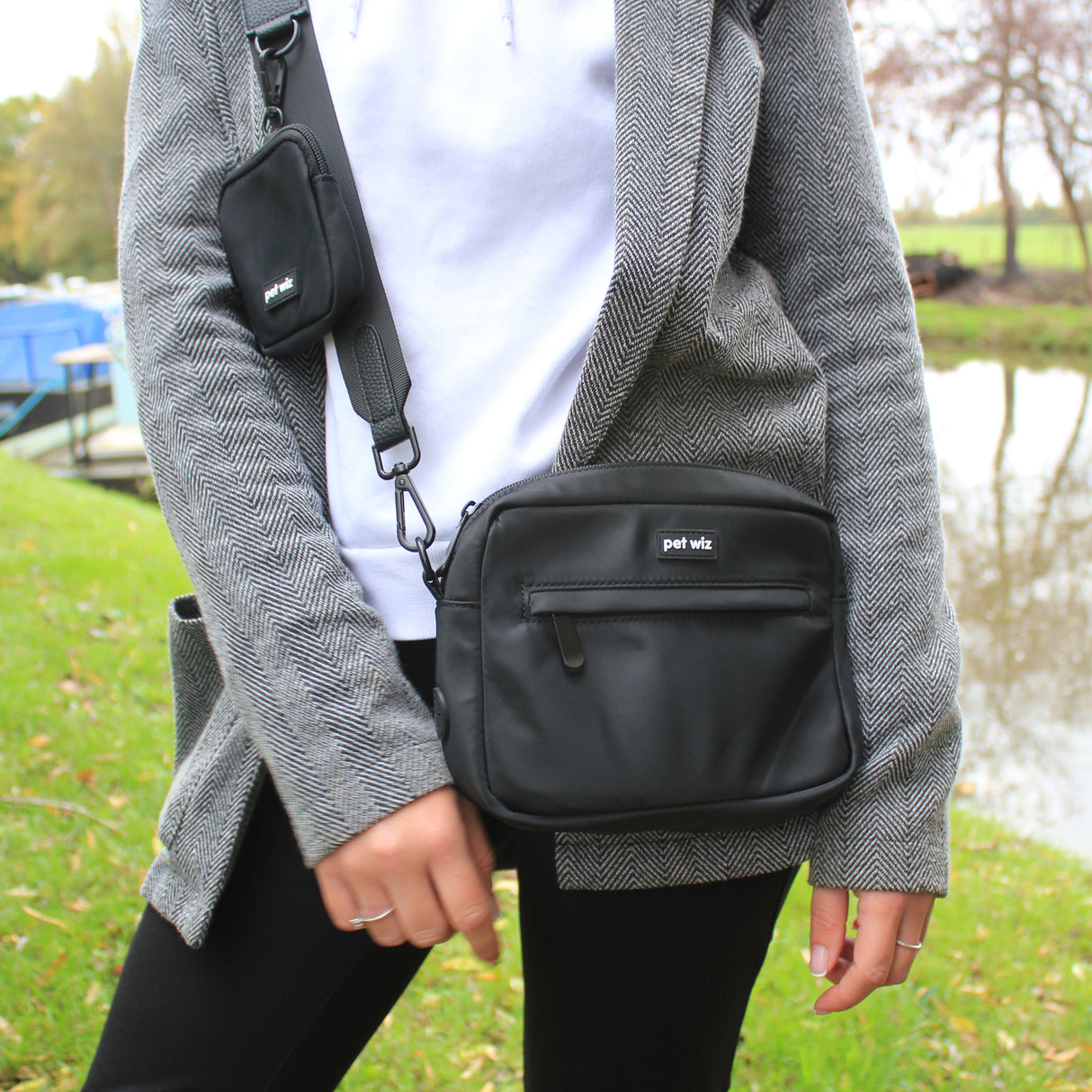 Dog Walking Bag with Detachable and Adjustable Strap & Matching Treat Pouch Pet Wiz